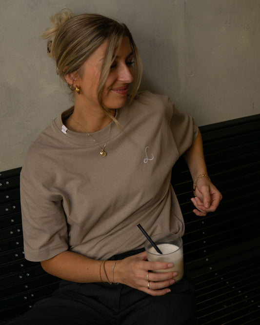 Script Initial Shirt Vintage brown